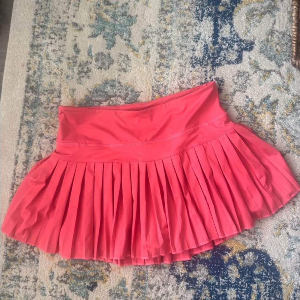 Gold Hinge Pleated Pink Skirt